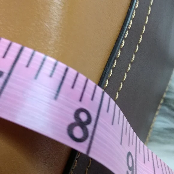 🎯 SOLD! - Nine West Vegan Leather Bag. Size 13x8" EUC! - Picture 8 of 16